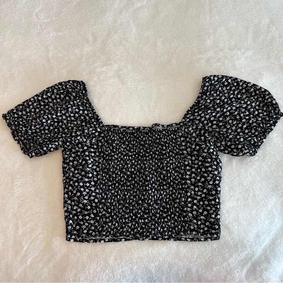 Cropped Top 🖤 worn once! - Picture 6 of 10